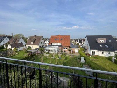 Exklusive, neuwertige 3-Zimmer-Dachgeschosswohnung mit geh. Innenausstattung mit Balkon und EBK
