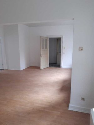 piduch* Charmantes 6-Familienhaus-voll vermietet- wenige Minuten zum Bahnhof