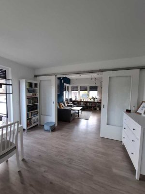 Wohnung im Obergeschoss, zentral am Bahnhof, ruhige Seitenstraße, Lutherallee, Buxtehude-Altkloster