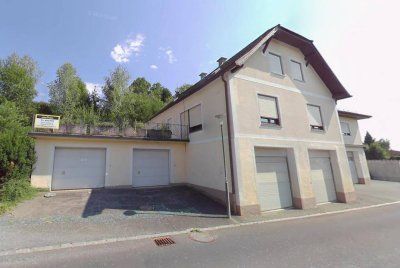 Haus mit 6 Garagen