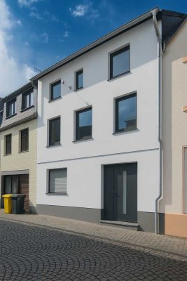 Handwerker aufgepasst: Mehrfamilienhaus mit 3 Eigentumswohnungen