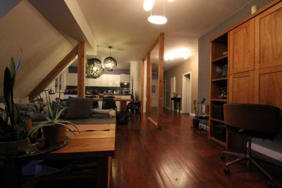 Geräumige und moderne 2-Zimmer-DG mit Einbauküche