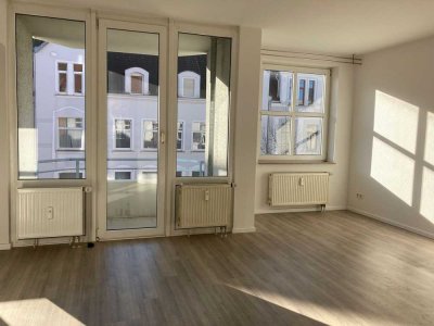 DÖHREN | gepflegte 2-Zimmer Wohnung mit Balkon und PKW-Stellplatz in guter Lage