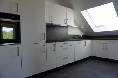 Gehobene 3-Zimmer-Dachgeschosswohnung mit Balkon in Bad Friedrichshall