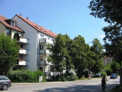 gut gelegene 1-Zi-Wohnung im 1. OG mit Balkon | Regensburg