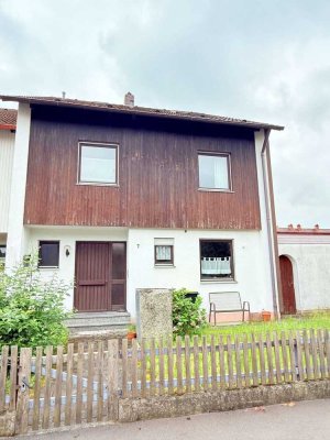 Geräumige Doppelhaushälfte mit großem Garten in Meitingen – klassisch, gepflegt, bereit für Neues