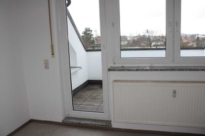 Exklusive, sanierte 3-Zimmer-Dachgeschosswohnung mit Balkon in Erlangen