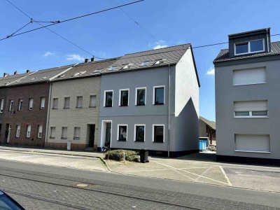Erstbezug nach Kernsanierung: DG-Wohnung mit 2 Zimmern- Bezugsfertig /Gemeinschaftsterrasse