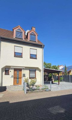 Exklusives Wohnen am Maudacher Bruch – Stilvolles Reihenendhaus mit Südgarten & Privatsphäre