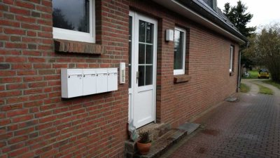 Schöne Erdg. Wohn.mit eigener Terrasse ab 1.6. v. Privat zu vermieten.