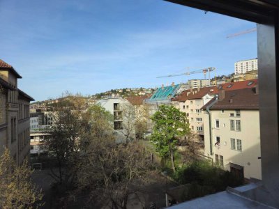 DG-Wohnung mit Blick über den Dächern von Stuttgart