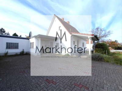 Charmantes Ein-/Zweifamilienhaus mit großem Grundstück und vielseitigen Nutzungsmöglichkeiten !