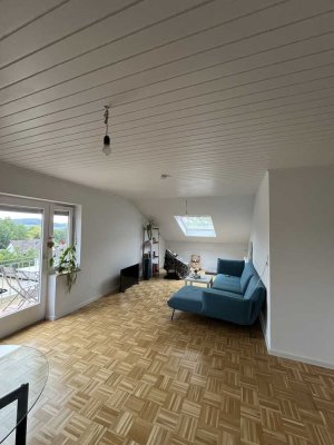 Ruhige und renovierte Wohnung mit Panorama blick