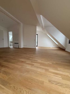 Charmante 2 Zimmer Dachgeschosswohnung ab sofort zu vermieten