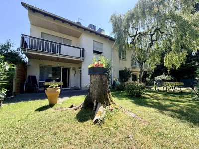 ***Seltene Gelegenheit in Bergen-Enkheim: Zwei Doppelhaushälften mit großem Entwicklungspotenzial***
