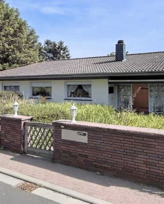 Renovierungsbedürftige Villa mit 8 Zimmern und Garage in Gundheim