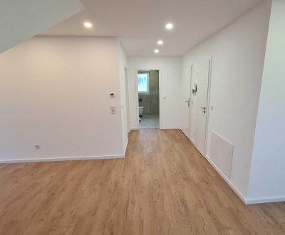 Neuwertige 2-Zimmer-DG-Wohnung in Dattenberg