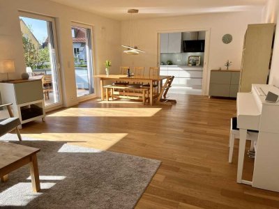 Helle 4-Zimmer Familienwohnung in Moosach, 2 Bäder, 2 TG-Plätze, A+, barrierefrei & wertbeständig
