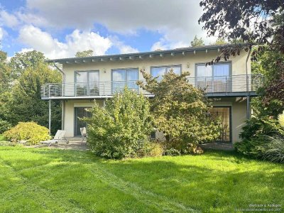 Wohlfühl-Oase in Traumlage: 
Einfamilienhaus mit Aufzugsanlage
-auch für Rollstuhlfahrer geeignet