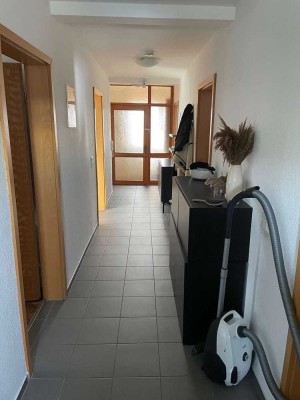 Attraktives 2-Familienhaus mit Gewerbeeinheit und Baupotenzial – Kapitalanlage mit 5,5 % Rendite!