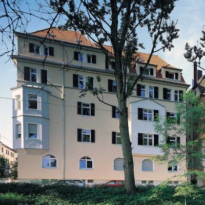Bezaubernde Altbauwohnung im Dichterviertel