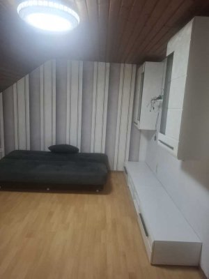 2,5-Zimmer DG Wohnung in Unterreichenbach