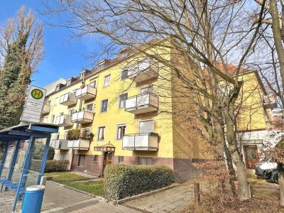 WG geeignete 2-Zimmer Wohnung mit kleiner Wohnküche und Fischgrätenparkett in Isarnähe !