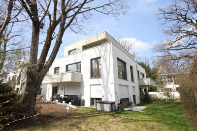 Moderne 2-Zimmer-Wohnung mit 2 Balkonen in bester Villenlage nahe Pasinger Stadtpark + EBK + Parkett