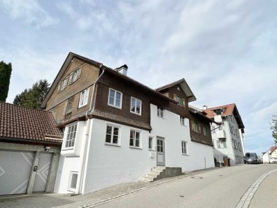 Eine Oase - mitten in der Stadt -  3 - Familienhaus mit weiterer Bebauungsmöglichkeit in Lindenberg