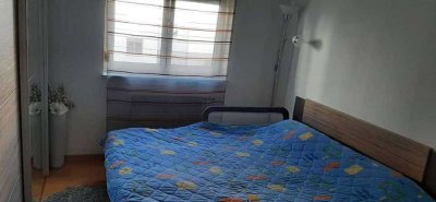 Geschmackvolle, gepflegte 2-Zimmer-Wohnung mit Balkon und Einbauküche in Langen (Hessen)