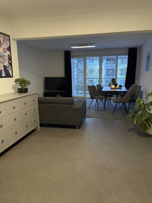 Frisch renovierte 3-Zimmer-Whg mit Balkon und Stellplatz  in ruhiger Lage