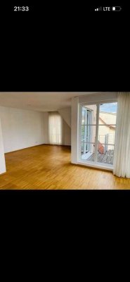 Charmante 2-Zimmer Wohnung im 2. OG, modernisiert in Niefern-Öschelbronn