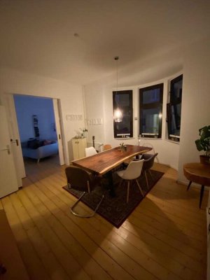 Altbauwohnung mit Erker und Balkon im Kreuzviertel