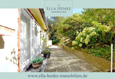 Großes Einfamilienhaus plus 3 Ferienwohnungen im Dachgeschoss in idyllischer Lage.