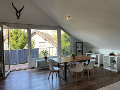 Helle 3-Zimmer-Dachgeschosswohnung mit offenem Wohnkonzept, Balkon, 2 Stellplätze, 2 Kellerräume