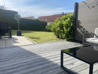 Neuwertige 2-Zimmer Wohnung mit großer Terrasse und Gartenanteil - modern und hochwertig.