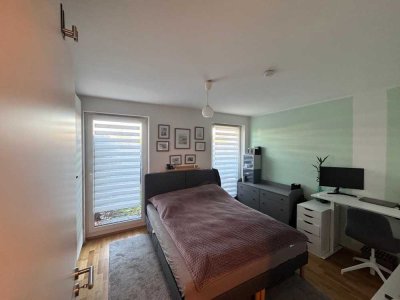 Luxuriöse 2-Zimmer Wohnung mit Garten, Küche & Parkplatz