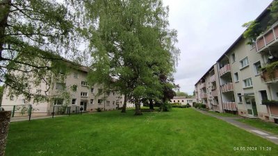 Exklusive 3-Raum-Wohnung mit Innenausstattung und Balkon und EBK in Leverkusen
0176 5539 8839