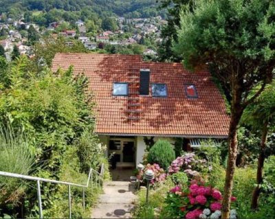 Exklusive 4-Zi-Galerie-Maisonette-Wohnung mit Balkon und wunderschönem Talblick
