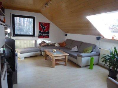 Schöne 2-Zimmer-DG-Wohnung mit EBK in Röttenbach