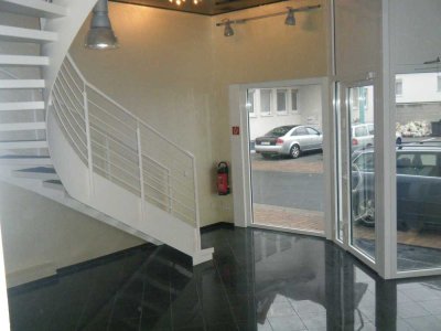 Die KANZLEI für Selbständige: Büro/Verkauf und Wohnen in Einem.