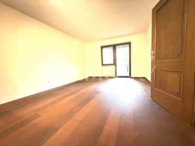 GEMÜTLICHE GARTENWOHNUNG - mit Garage und Carportstellplatz!