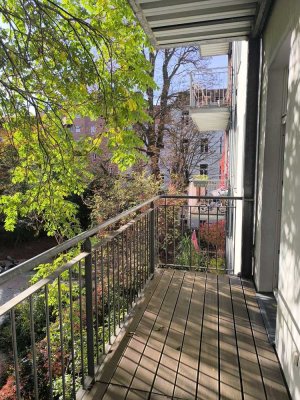 3-Zimmer-Altbauwohnung | Ruhige Lage im Gartenhaus | Sonnenbalkon | Aufzug