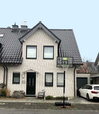 Attraktives Einfamilienhaus mit Garage in ausgezeichneter Lage