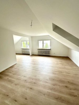 Helle DG-Wohnung in ruhiger, zentraler Lage von Hofheim.