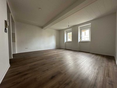 Modernisierte 3-Zimmerwohnung in Hochstätten!