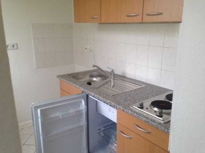 frisch renovierte 1 Raumwohnung mit Singleküche im EG