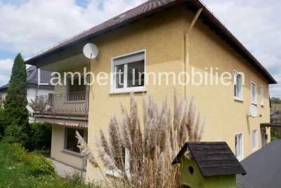 4 Zimmer-Wohnung mit Balkon im 1.OG (2 Familienhaus) in ruhiger Wohnlage von Oberwalluf