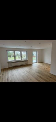 Frisch saniertes Reiheneckhaus in Ampfing – ruhig, zentral & sofort verfügbar