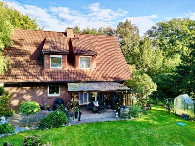 OTT.-QUELKHORN // Neuwertiges Wohnhaus mit 2 WE u. großem Grund in gefragter ländlicher Umgebung